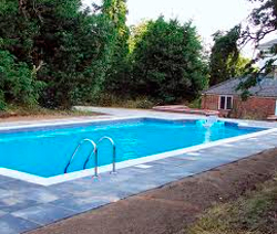 Swimming Pool Services Image 1